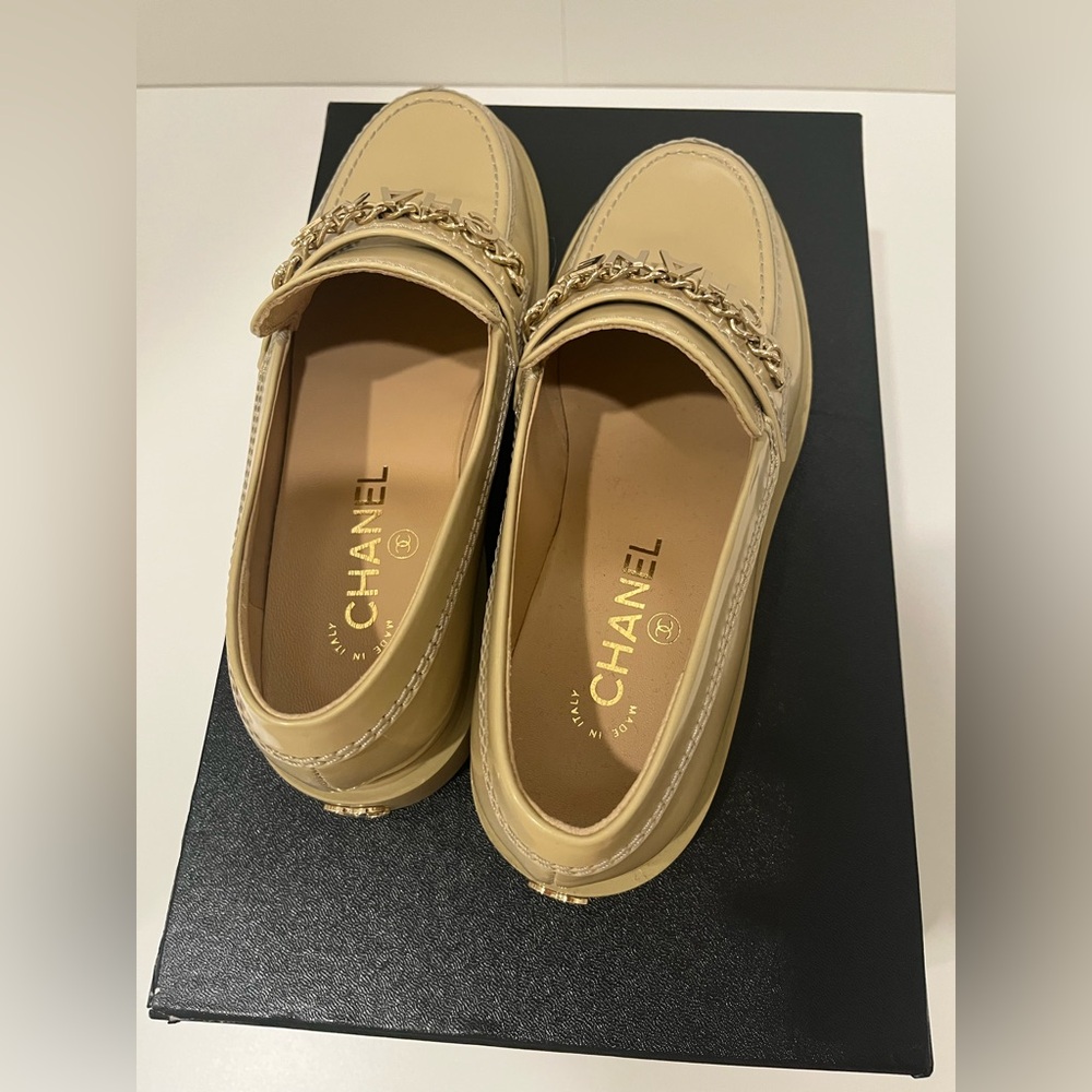 Chanel Light sage green Logo patent Loafers - Picture 10 of 10